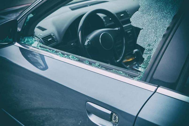 Car Broken Window jpg