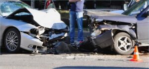 When to Hire a Car Accident Lawyer: Expert Advice from Chicago’s Muhammad Ramadan